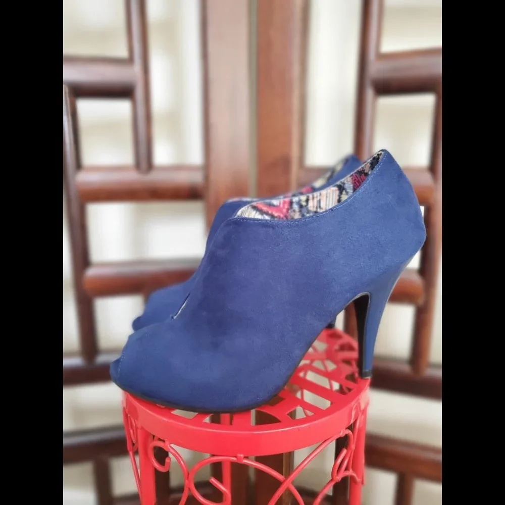 Christian Siriano blue Faux Suede Shoes Heels for payless (Size 8) - Picture 5 of 11